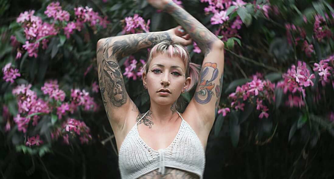 Vergoldeter Müll: Warum billiger Schmuck deine Piercings ruiniert (und warum PVD die einzige Rettung ist)